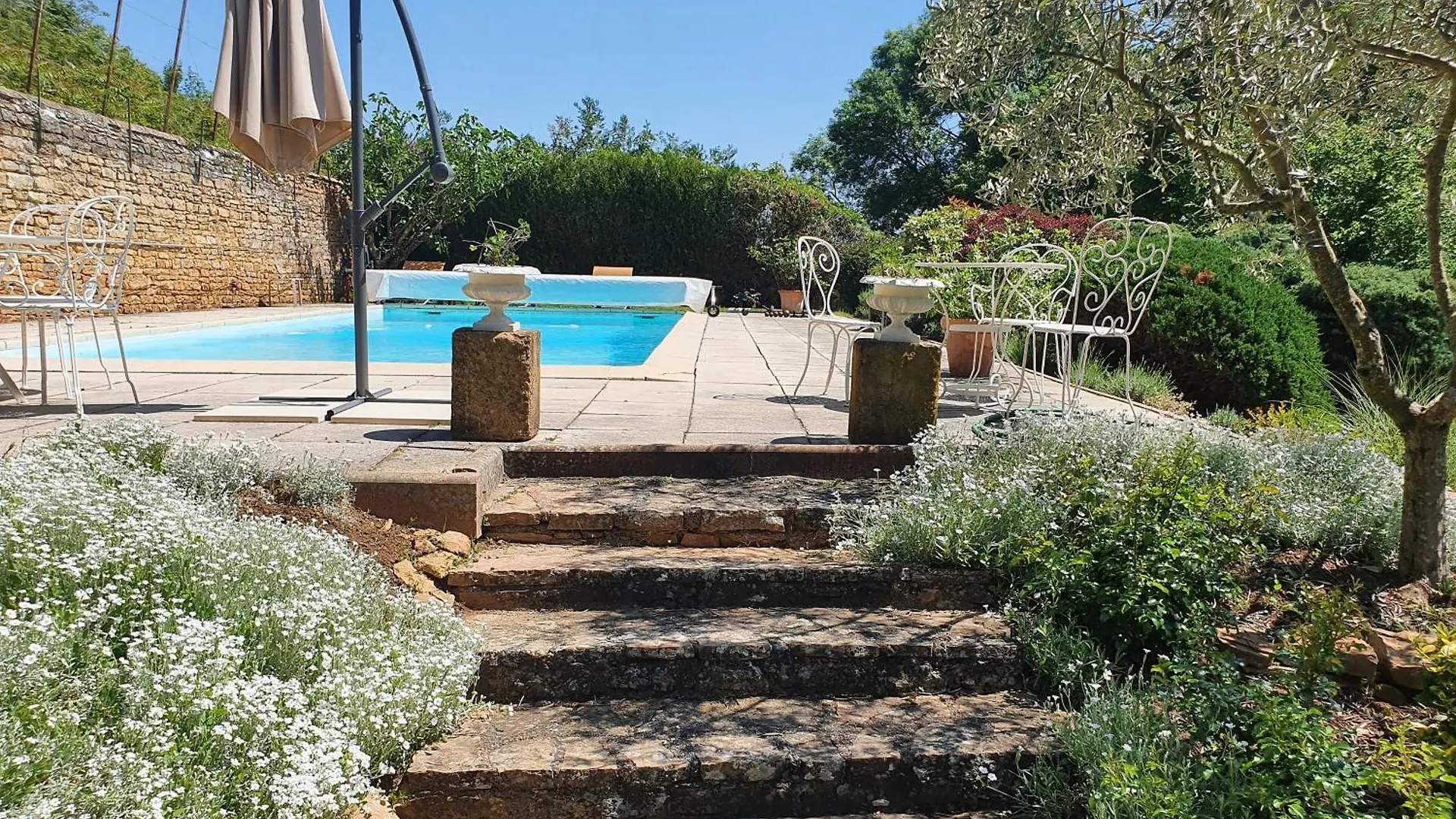 Domaine Des Franchises - Beaujolais Village - Charme Et Authenticite Au Coeur Des Pierres Dorees Denice Bed & Breakfast