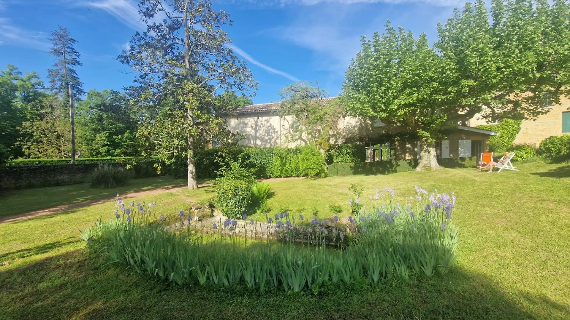 Bed & Breakfast Domaine Des Franchises - Beaujolais Village - Charme Et Authenticite Au Coeur Des Pierres Dorees Denice