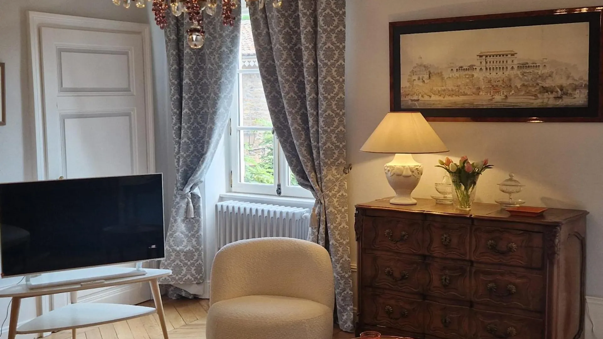 Domaine Des Franchises - Beaujolais Village - Charme Et Authenticite Au Coeur Des Pierres Dorees Denice Bed & Breakfast